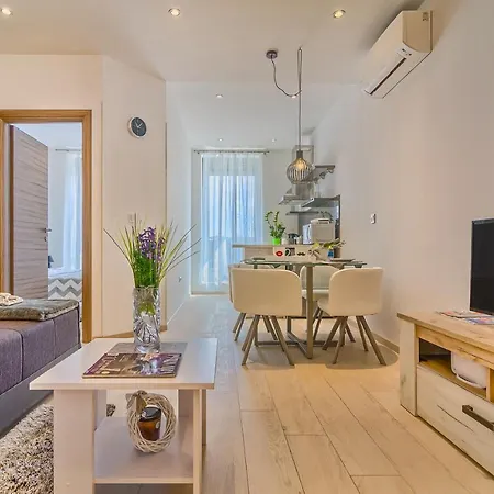 Apartman Silver Luxury Póla