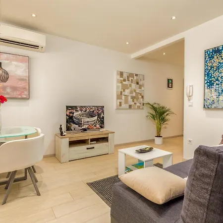 Silver Luxury Apartman